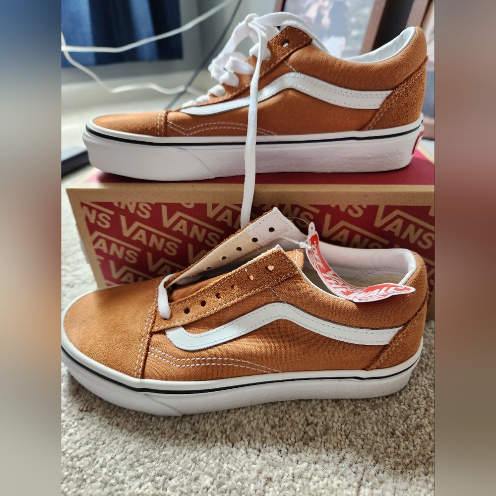 *Brand new* Old school Vans size 6